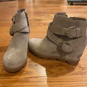 Sorel wedge booties